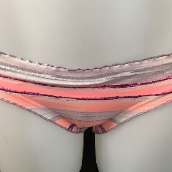 New! Victoria's Secret bikini bottom - Picture 2 of 4